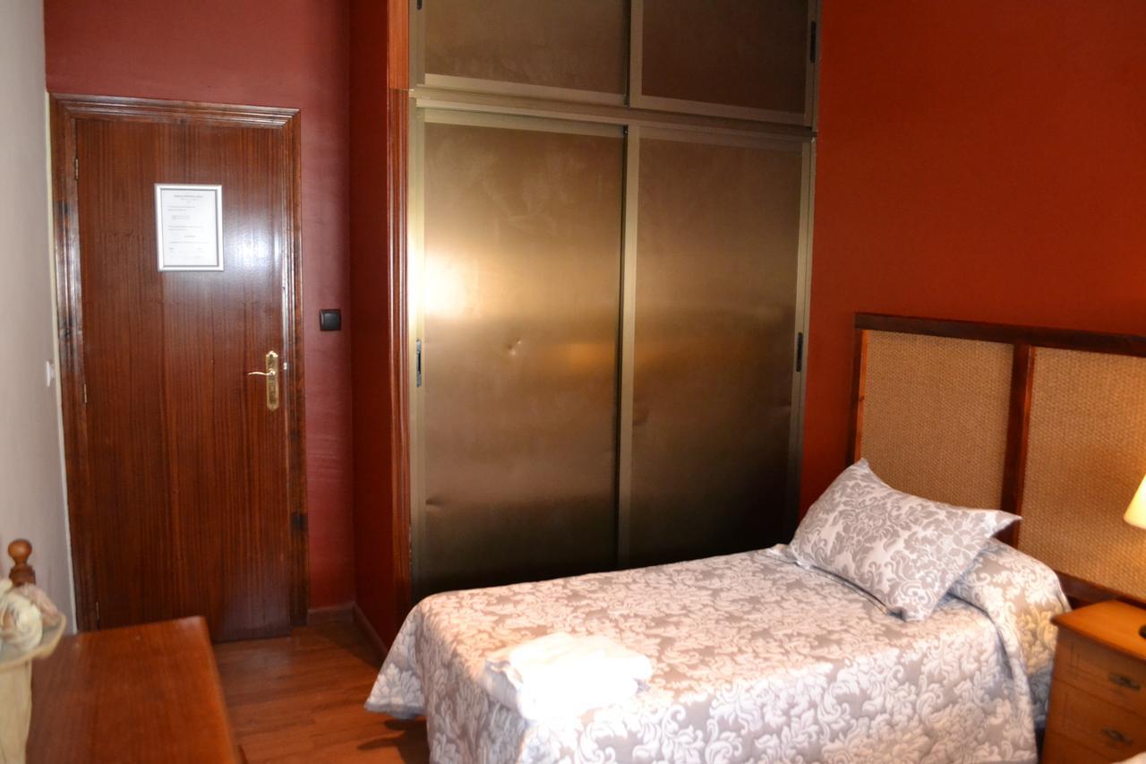 Hostal Pension La Ruta Патерна-дель-Кампо Экстерьер фото