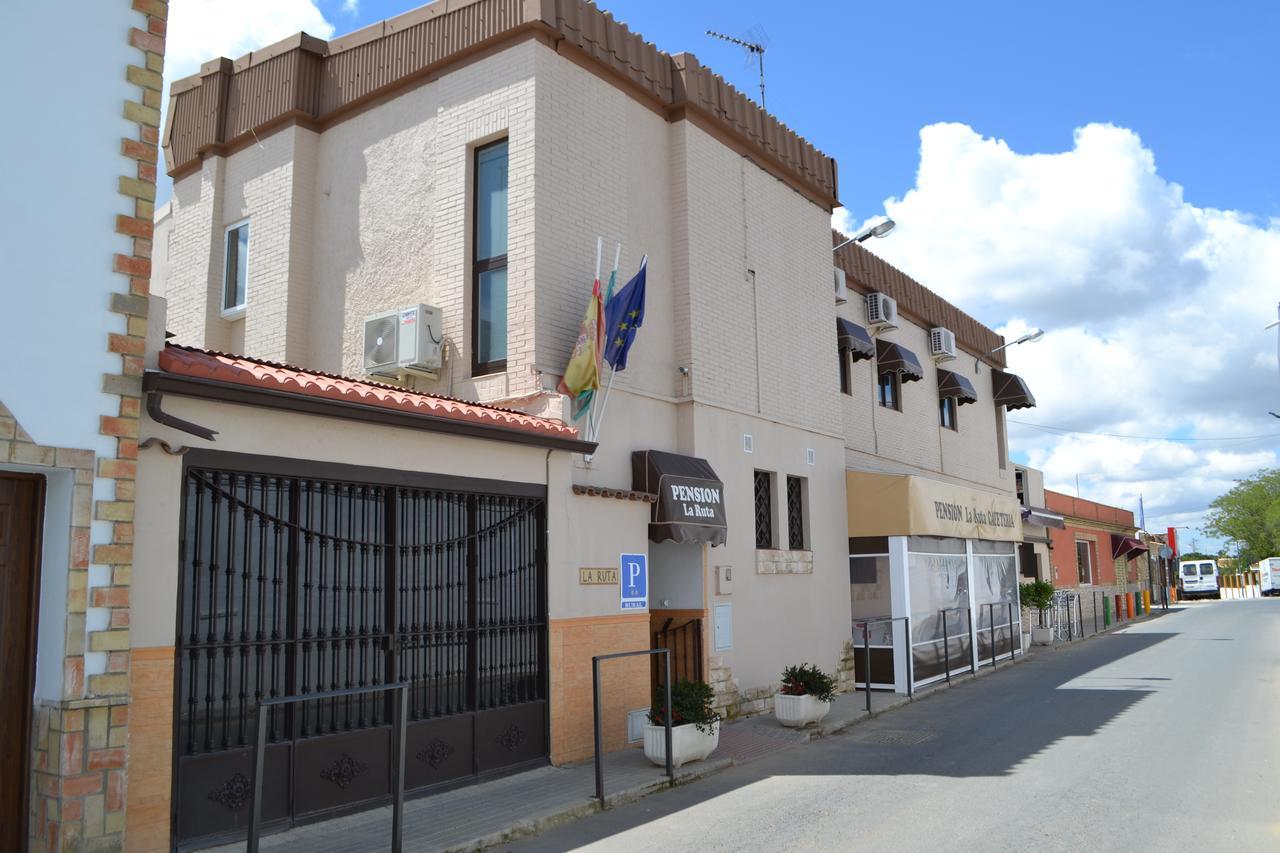 Hostal Pension La Ruta Патерна-дель-Кампо Экстерьер фото