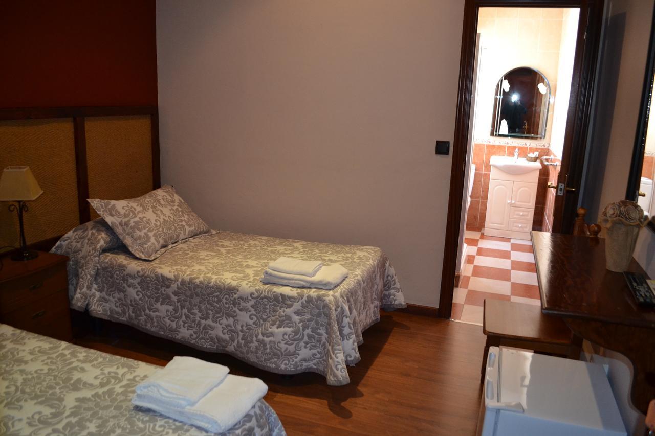 Hostal Pension La Ruta Патерна-дель-Кампо Экстерьер фото