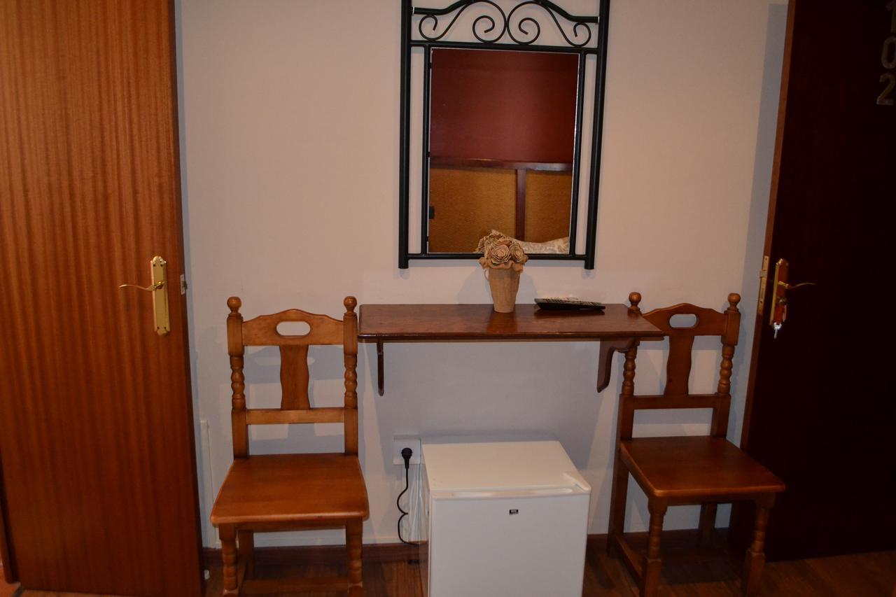 Hostal Pension La Ruta Патерна-дель-Кампо Экстерьер фото