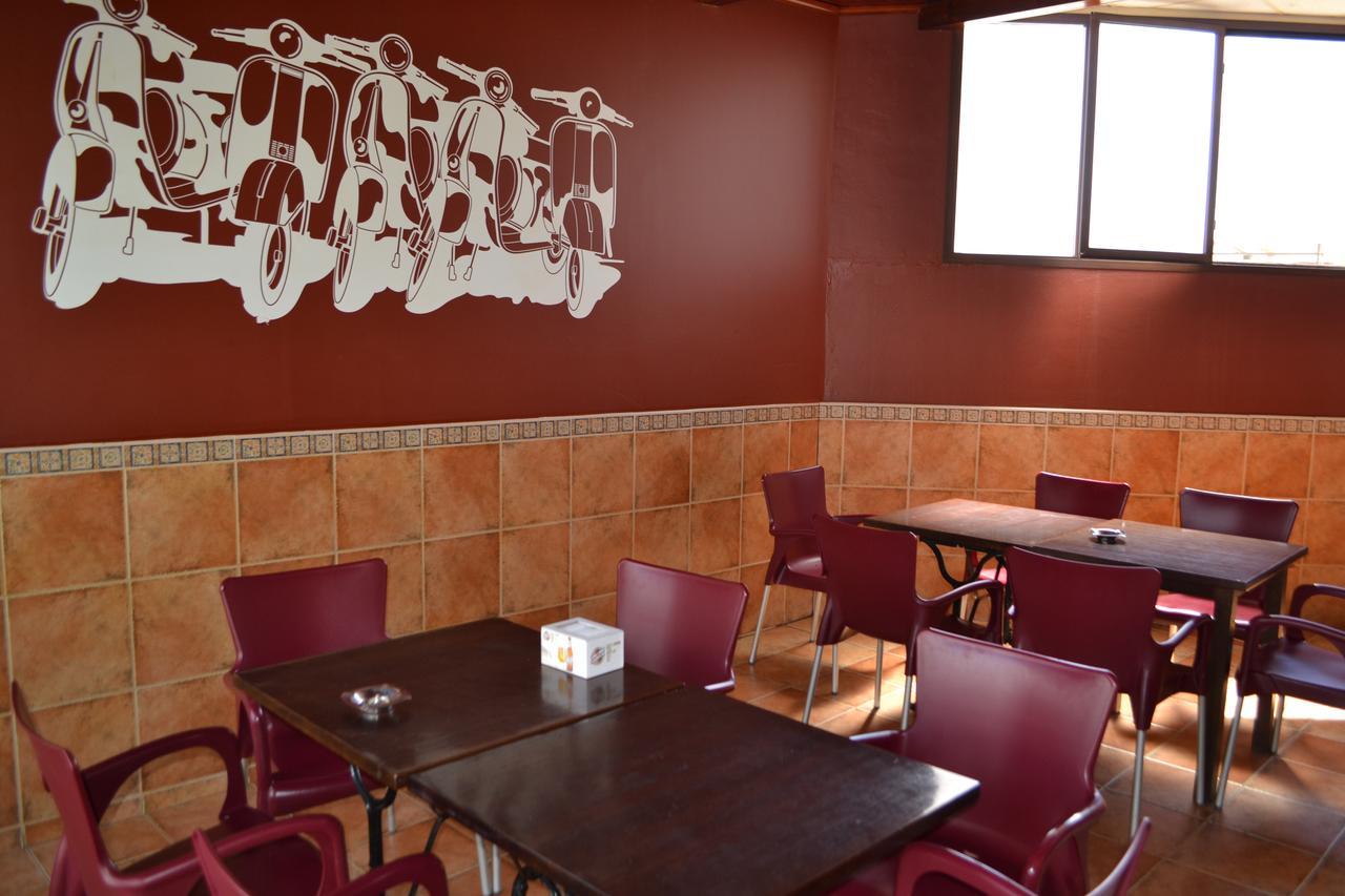 Hostal Pension La Ruta Патерна-дель-Кампо Экстерьер фото