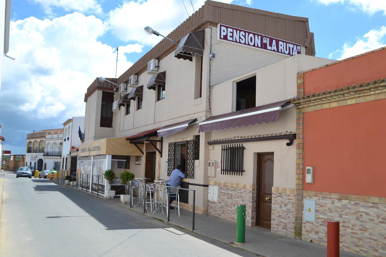 Hostal Pension La Ruta Патерна-дель-Кампо Экстерьер фото