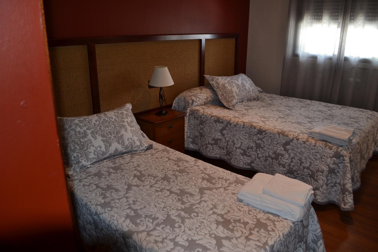 Hostal Pension La Ruta Патерна-дель-Кампо Экстерьер фото