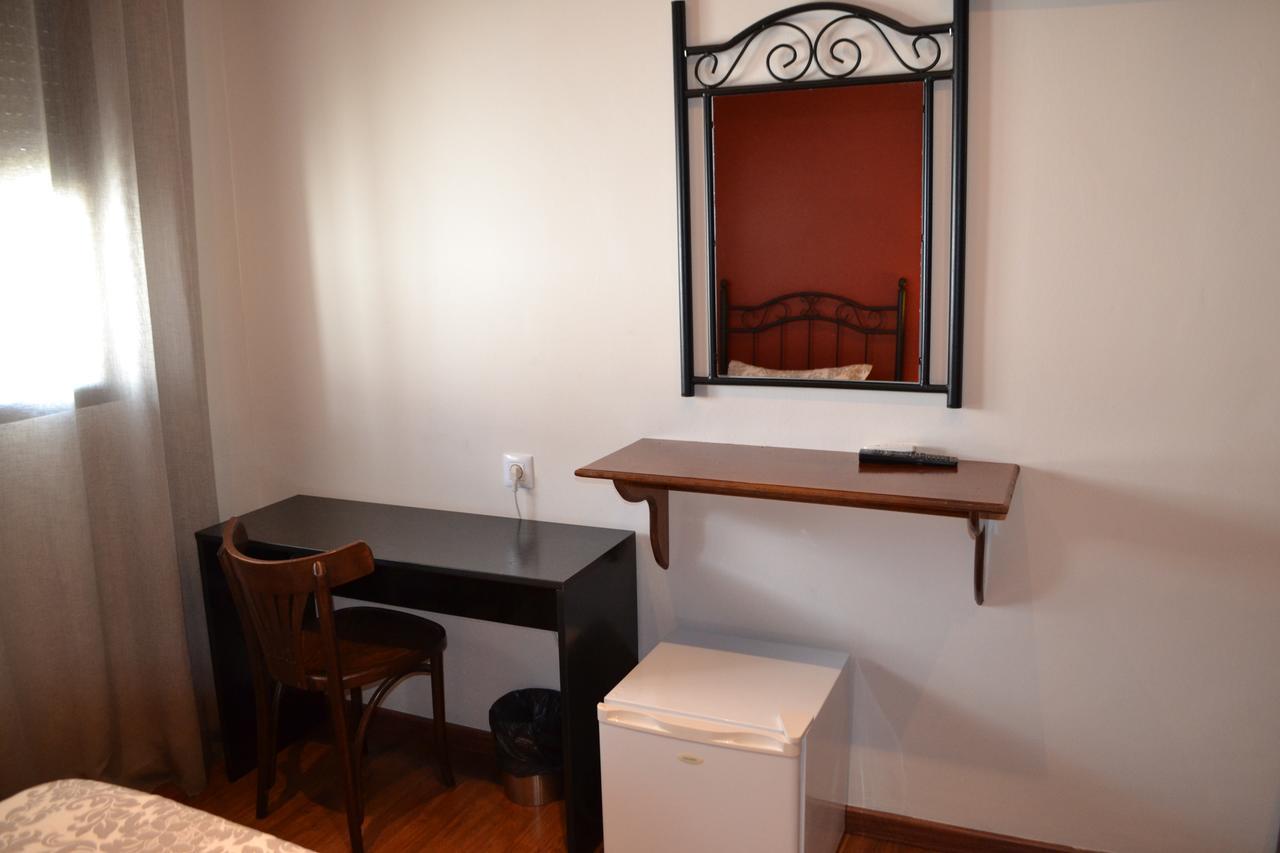 Hostal Pension La Ruta Патерна-дель-Кампо Экстерьер фото