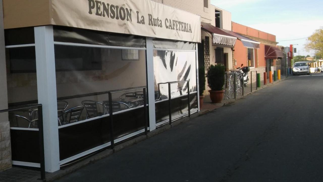 Hostal Pension La Ruta Патерна-дель-Кампо Экстерьер фото